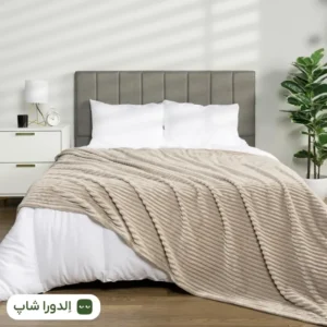 شال پلیسهای سایز بزرگ روی تخت خواب